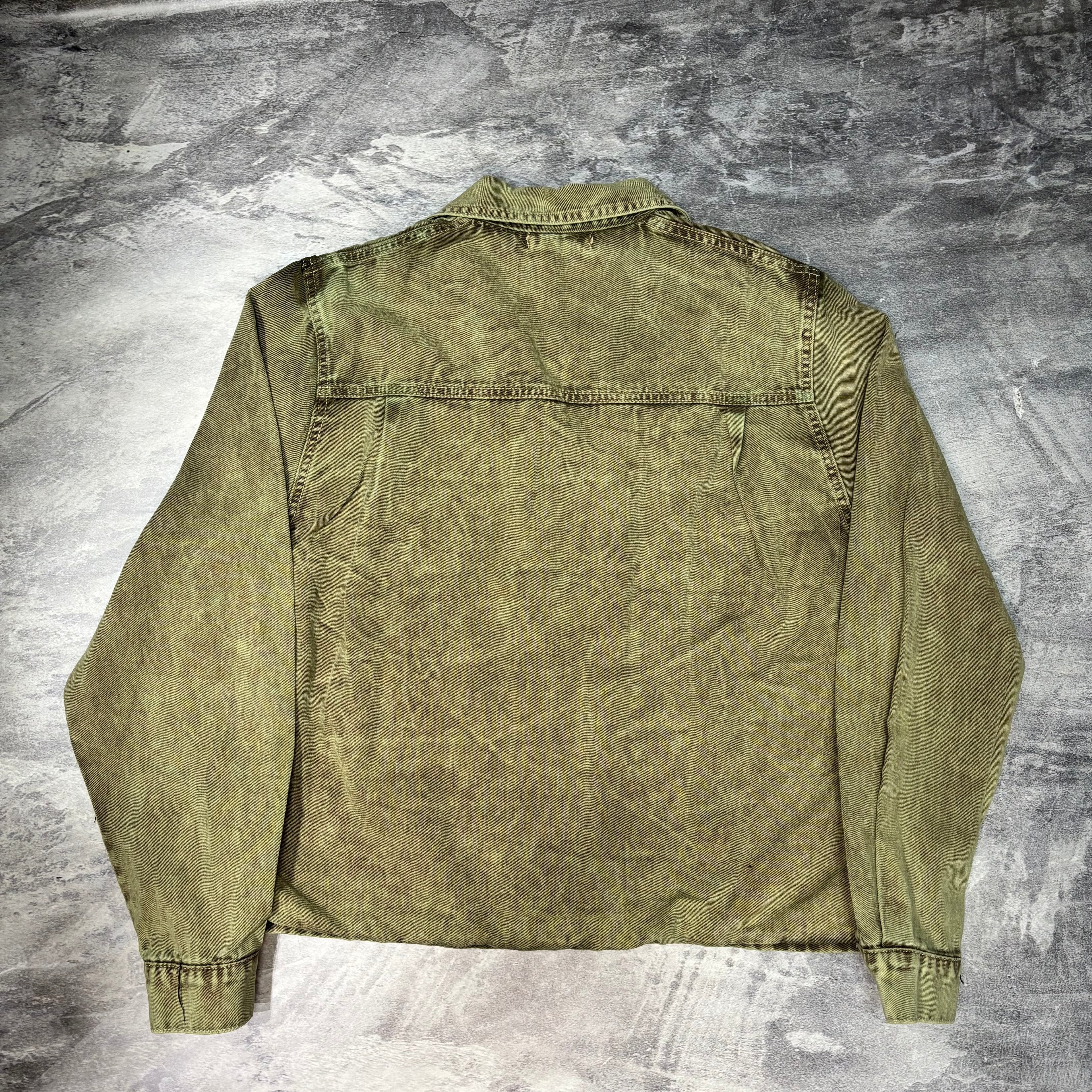 Campera boxy de Jean Venom