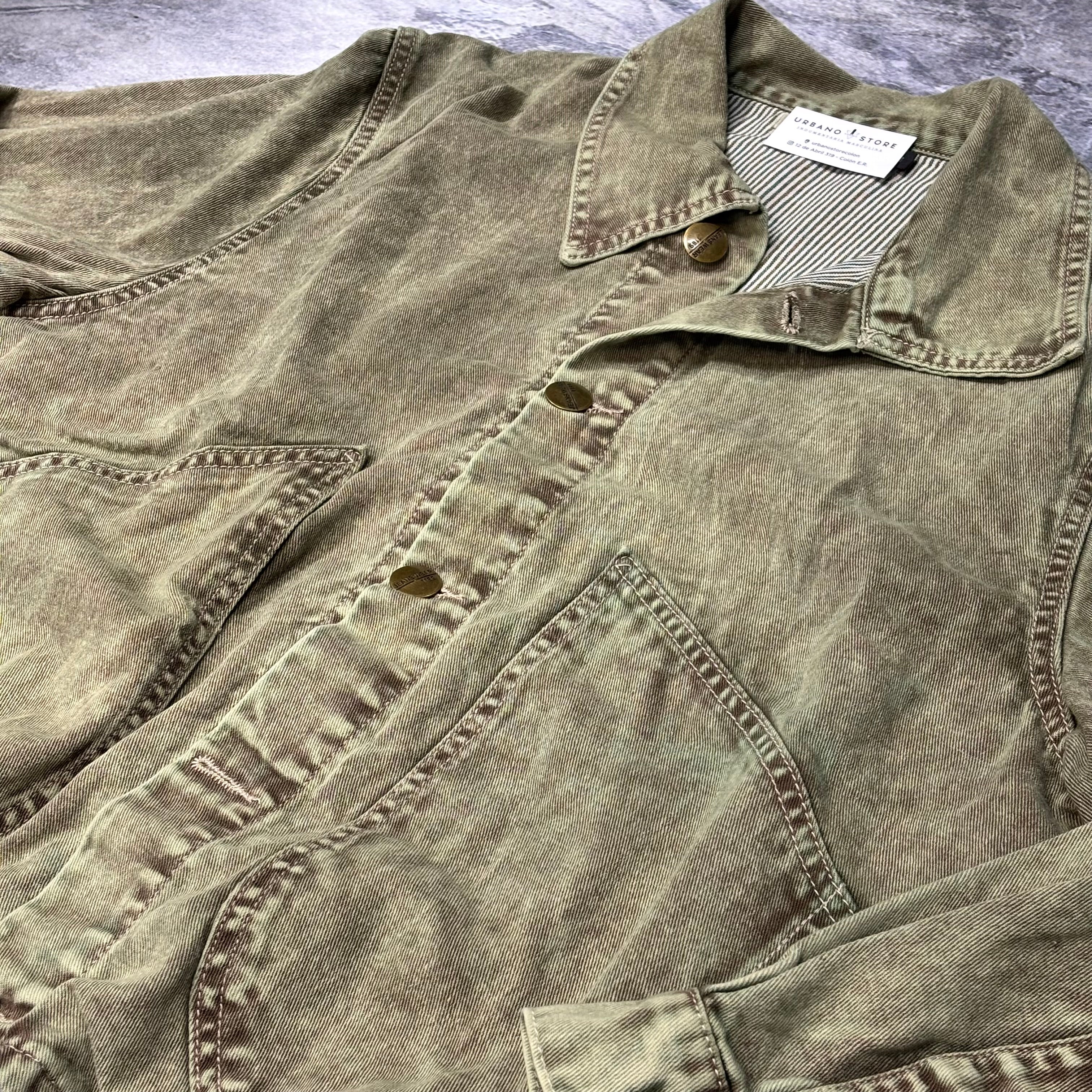 Campera boxy de Jean Venom